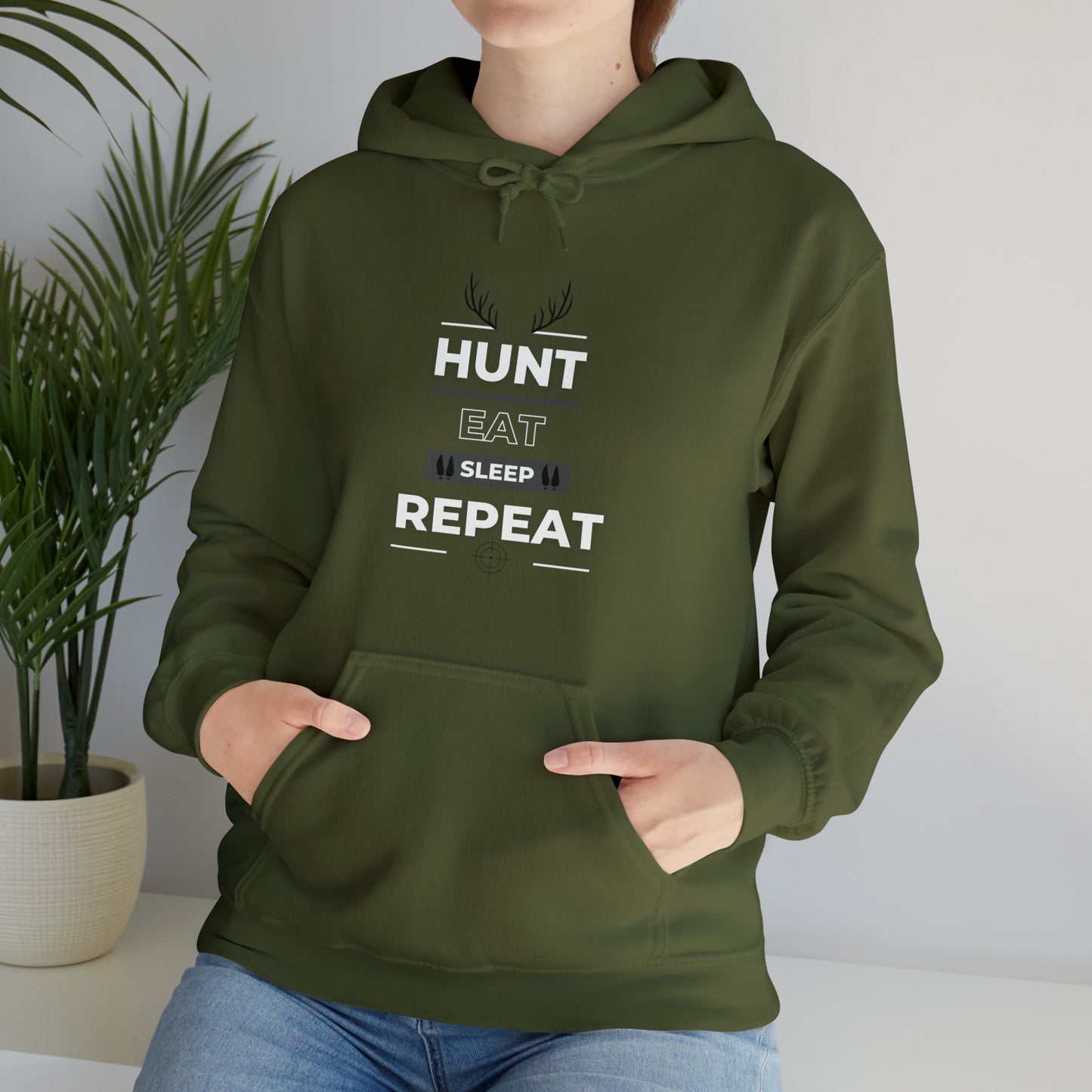 Hunt Eat Sleep Repeat Bla/Wht Unisex Heavy Blend™ Hooded Sweatshirt